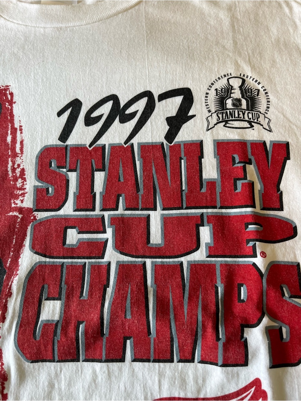 NWOT 1997 Red Wing Stanley Cup T-Shirt